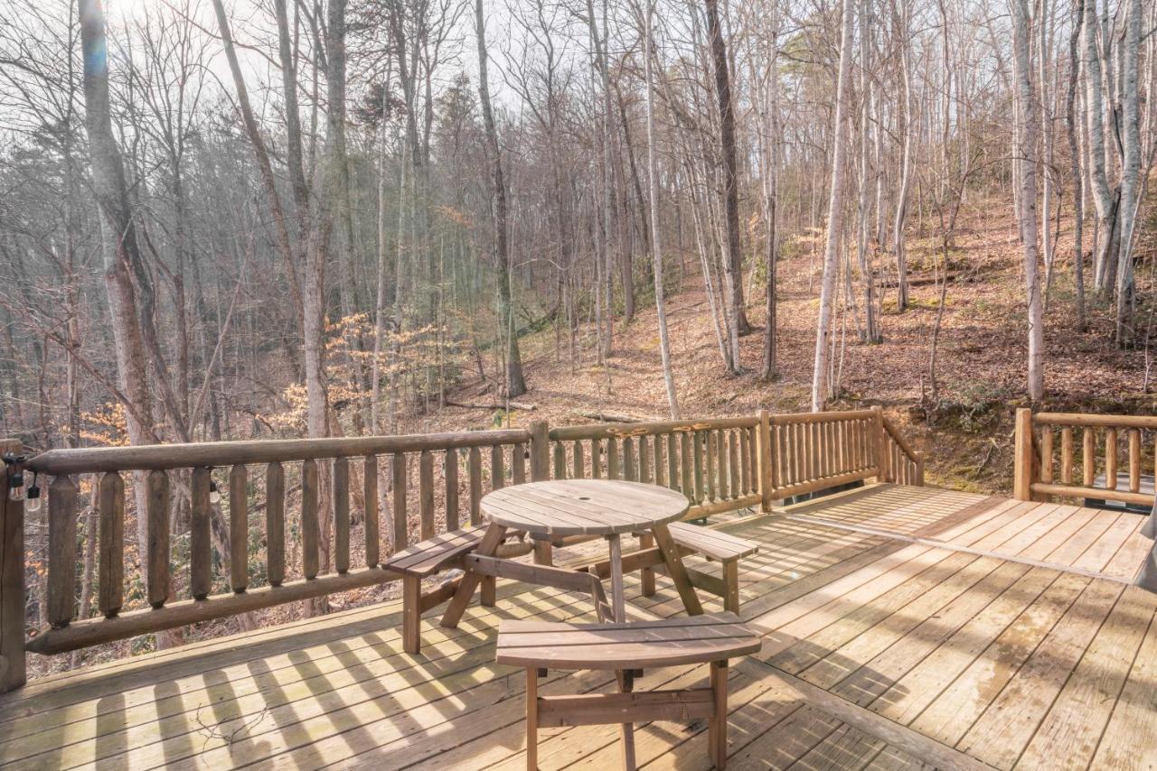 Moonshine Ridge Cabin With Hot Tub And Fire Pit Pigeon Forge Eksteriør billede