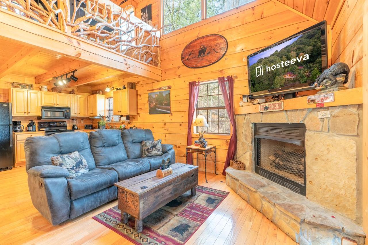 Moonshine Ridge Cabin With Hot Tub And Fire Pit Pigeon Forge Eksteriør billede