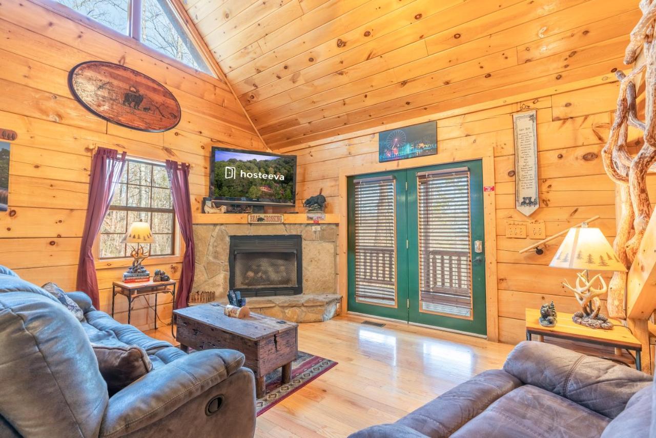 Moonshine Ridge Cabin With Hot Tub And Fire Pit Pigeon Forge Eksteriør billede