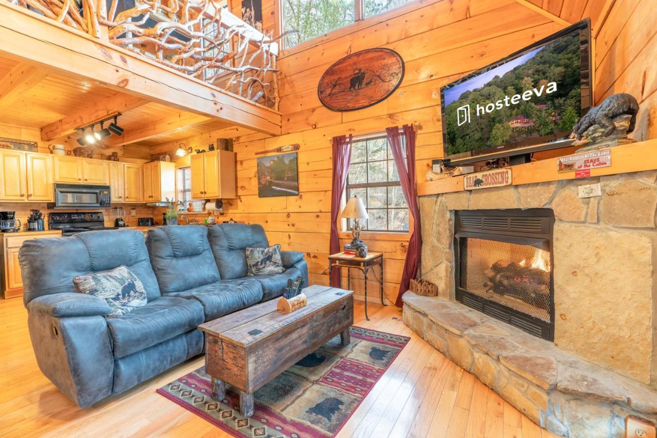 Moonshine Ridge Cabin With Hot Tub And Fire Pit Pigeon Forge Eksteriør billede