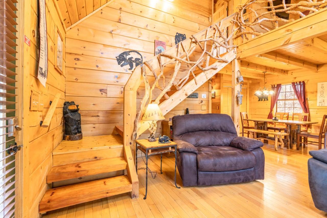 Moonshine Ridge Cabin With Hot Tub And Fire Pit Pigeon Forge Eksteriør billede