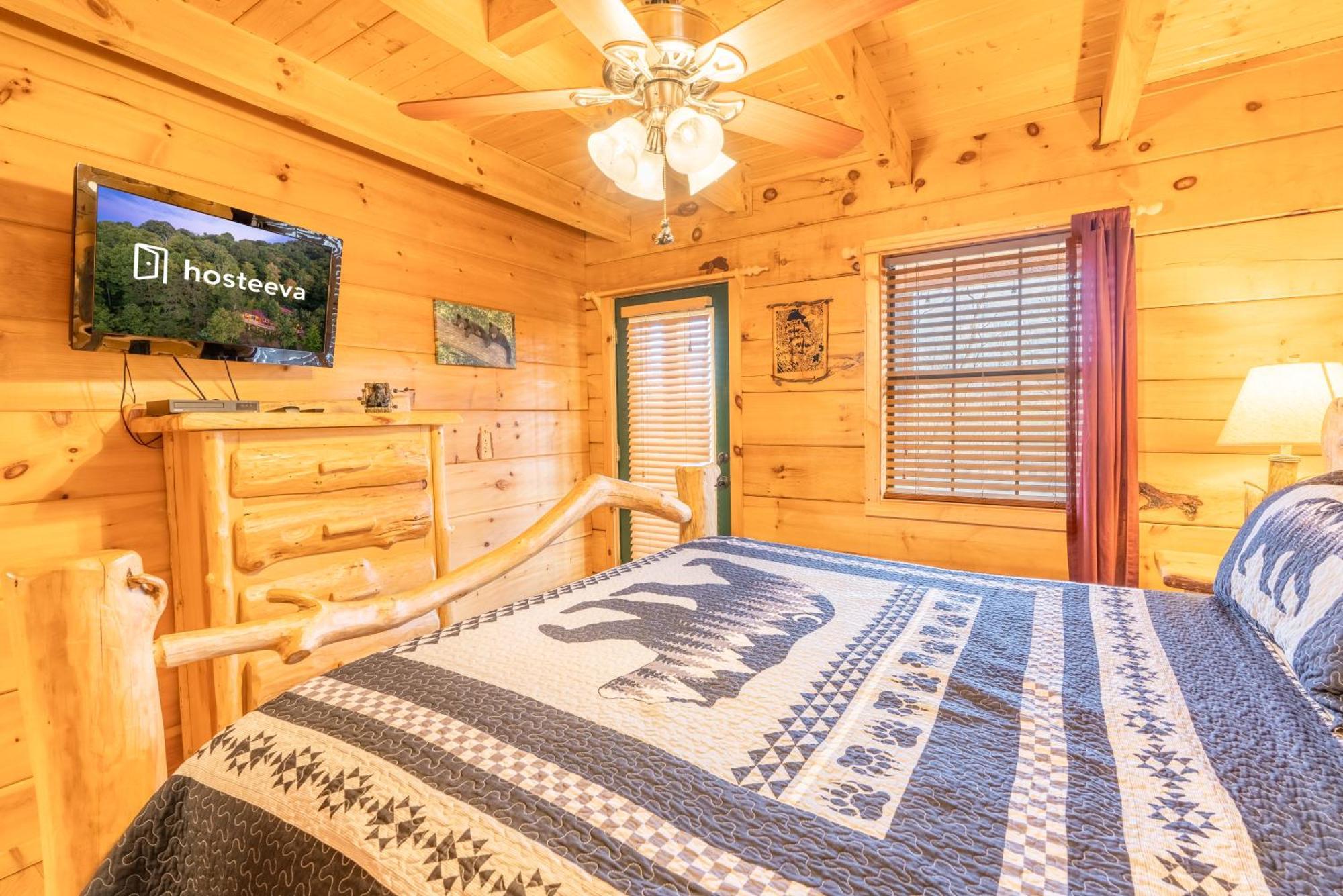 Moonshine Ridge Cabin With Hot Tub And Fire Pit Pigeon Forge Eksteriør billede